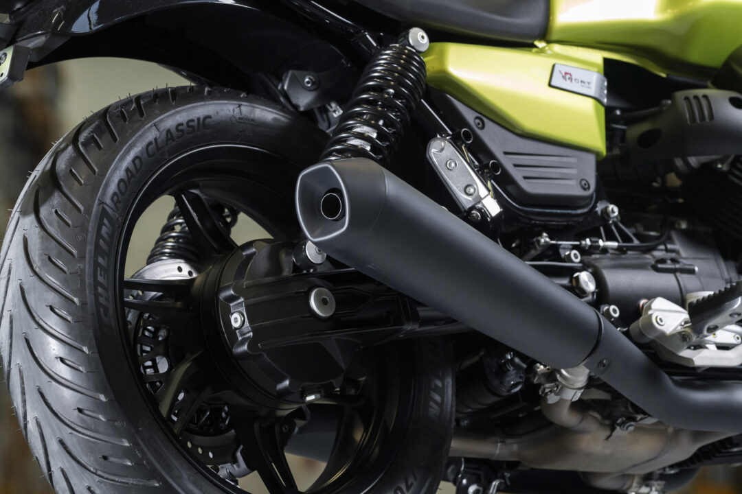 Moto Guzzi V7-Sport_2025 exhaust