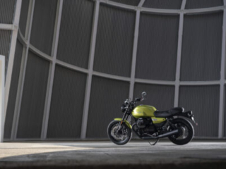 Moto Guzzi V7-Sport_2025 static