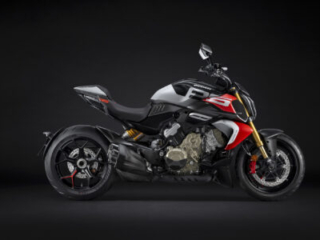 Ducati Diavel V4 RS 
