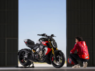 Ducati Diavel V4 RS Marc Maquez