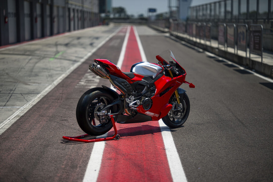 MY26_PANIGALE_V4R action track