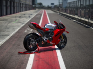 MY26_PANIGALE_V4R action track