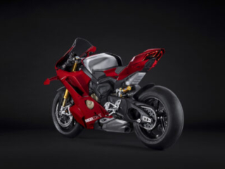 MY26_PANIGALE_V4R action studio