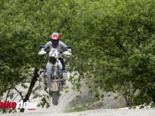 BMW_R12GS action