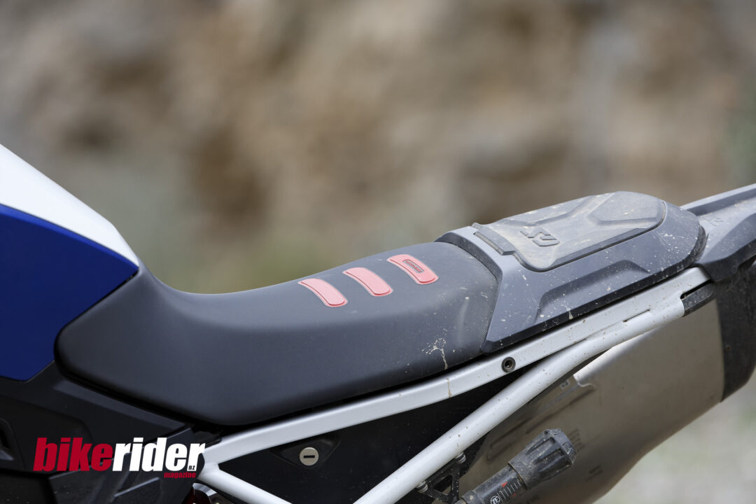 BMW F 900 GS review NZ saddle