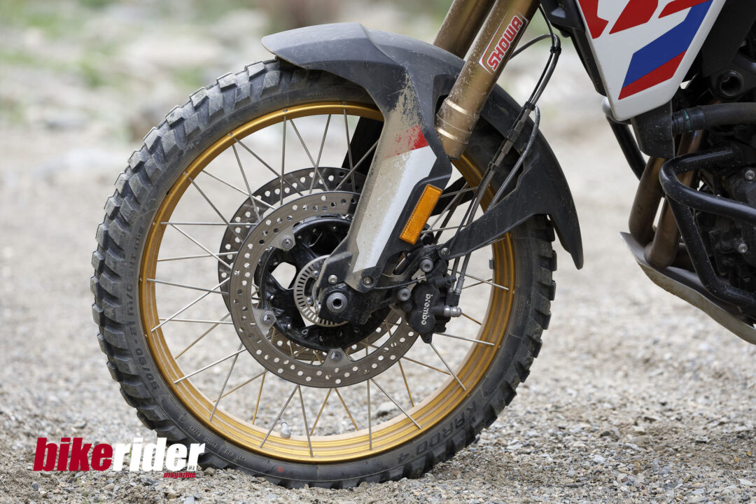 BMW F 900 GS review NZ brakes and tyre