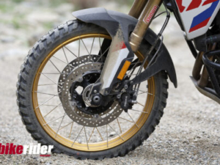 BMW F 900 GS review NZ brakes and tyre