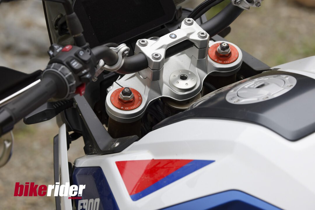 BMW F 900 GS review NZ suspension