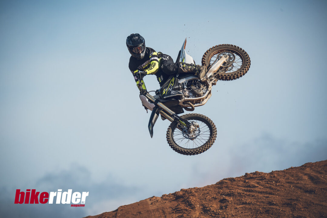 Triumph dirt bike TF450X whip