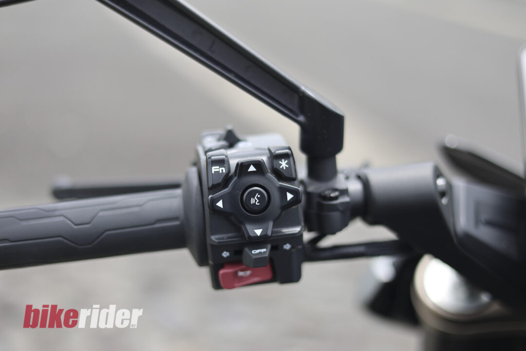 CFMoto 800NK Advanced review switches