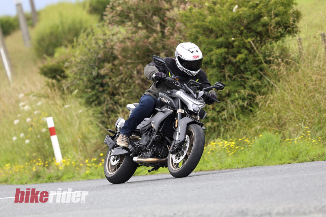 CFMoto 800NK Advanced review action