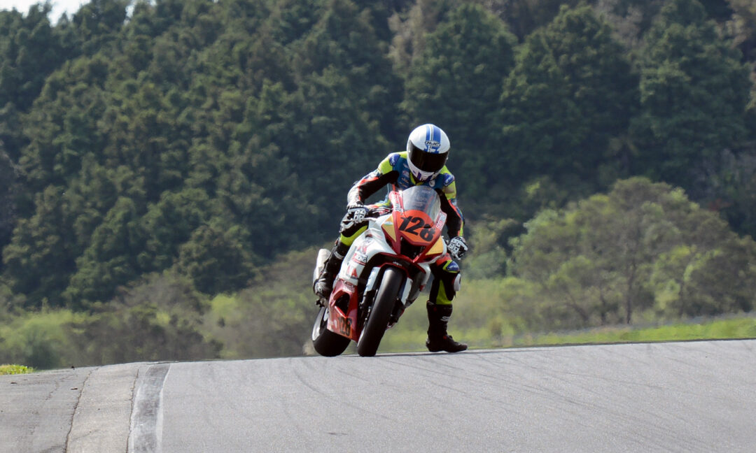 Tyler King (Yamaha R7), Auckland Motorcycle Club Suzuki Series Round 2, Hampton Downs