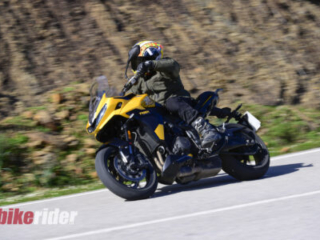 Triumph_Tiger_Sport_800_action road review