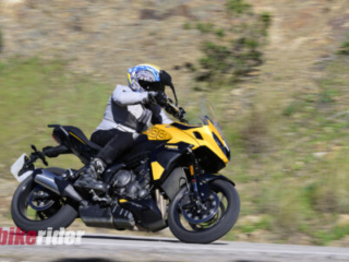 Tiger-Sport-800_MY25_action road