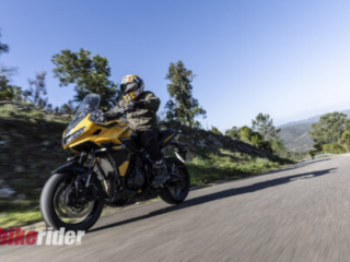Triumph_Tiger_Sport_800_action road review