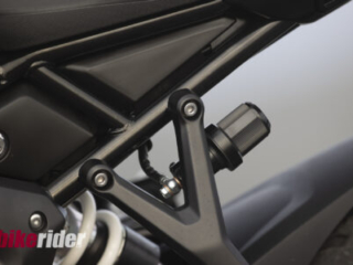 Triumph_Tiger_Sport_800_Static rear preload adjuster