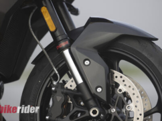 Triumph_Tiger_Sport_800_action road review