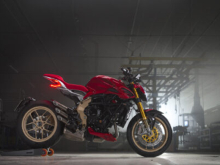 2026 MV Agusta BRUTALE SERIE ORO review Alan Cathcart