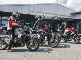 2026 MV Agusta BRUTALE SERIE ORO review Alan Cathcart