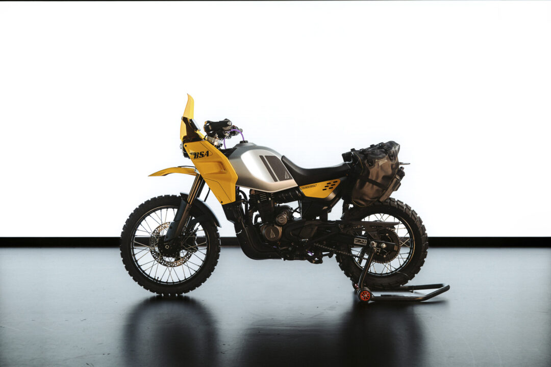 BSA_Thuderbolt static studio