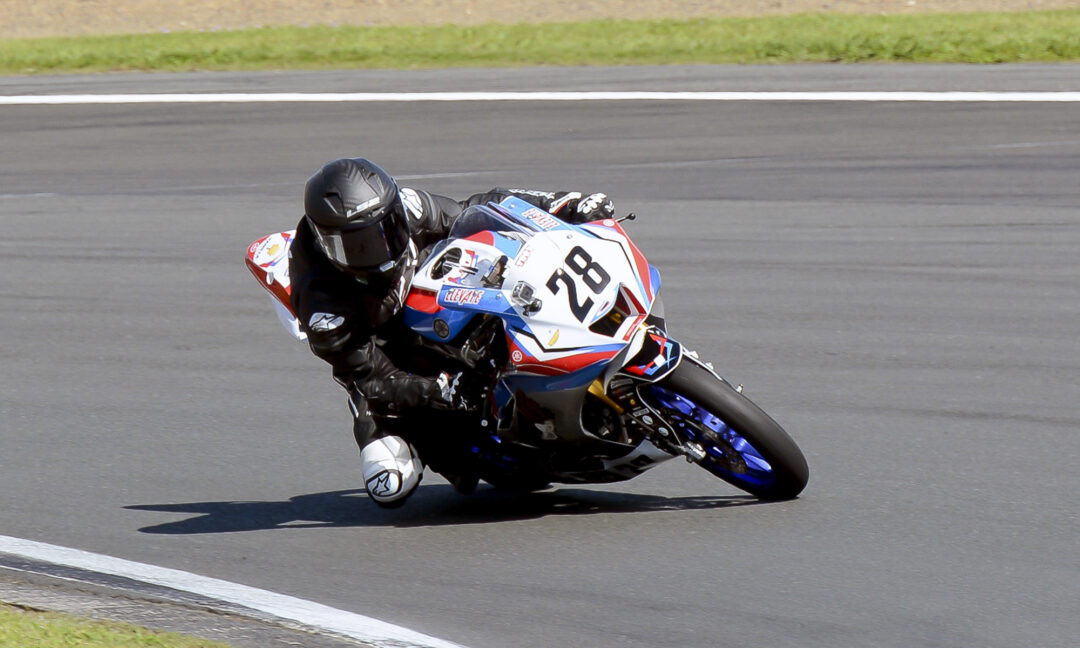 Auckland Motorcycle Club AMCC And 3 Hampton Downs Troy Stephens R15 Yamaha