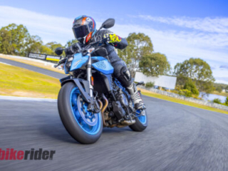 Suzuki GSX-8S review NZ parallel twin, middleweight sportbike action racetrack