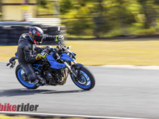 Suzuki GSX-8S review NZ parallel twin, middleweight sportbike action racetrack