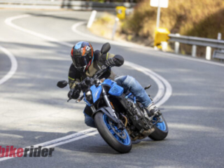 Suzuki GSX-8S review NZ parallel twin, middleweight sportbike action road