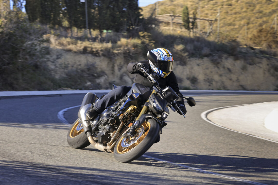 Honda Hornet CB1000 review cornering hard on the road