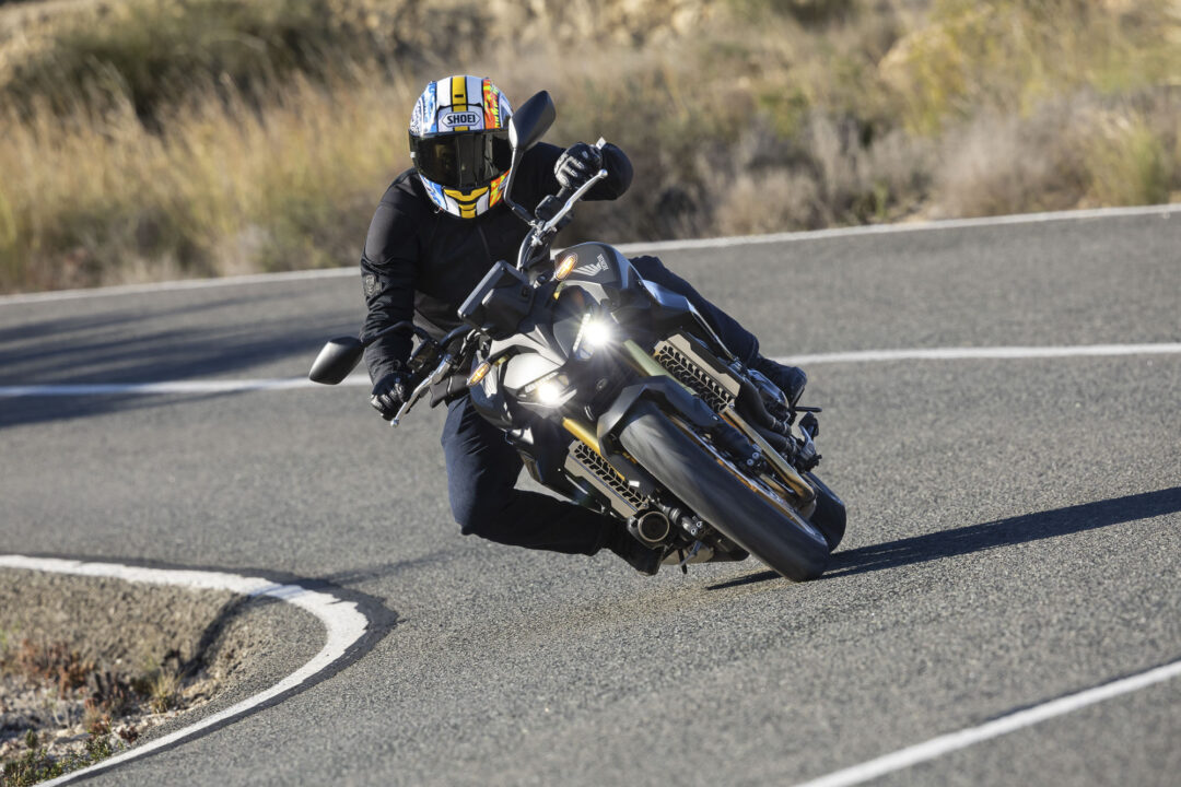 Honda Hornet CB1000 review cornering hard on the road