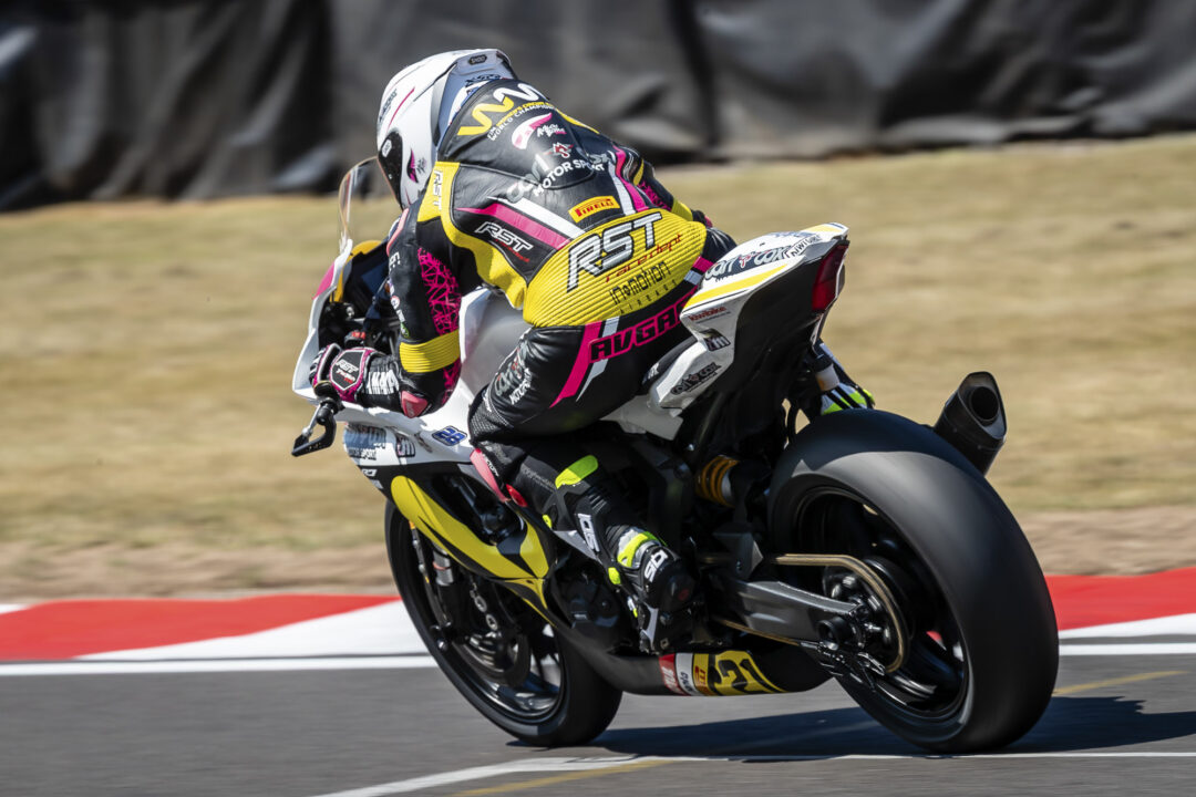 Avalon Lewis, World WCR, Yamaha R7 racing, Donington Park