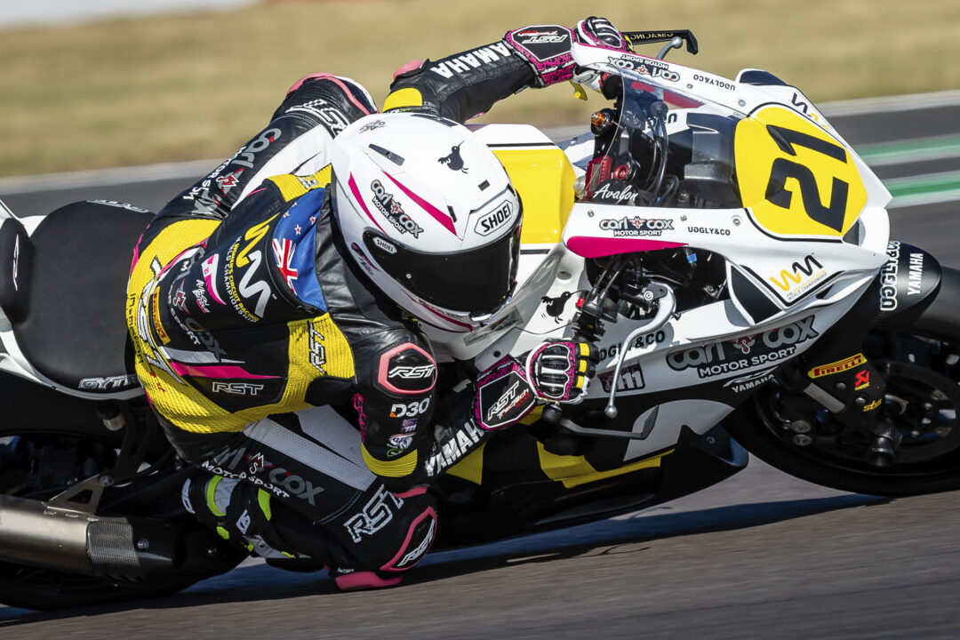 Avalon Lewis, World WCR, Yamaha R7 racing, Donington Park