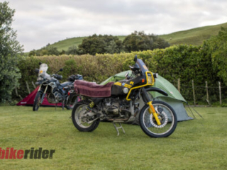 BMW R 100 GS with tent at the BMW Rallye