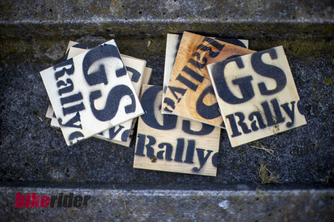 GS Rallye stand supports