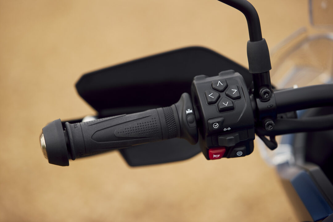 Triumph Tiger-Sport-800-Tour switchgear