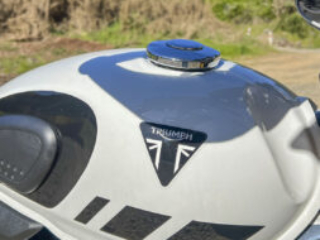 Triumph Scrambler 400XC petrol tank and logos