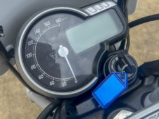 Triumph Scrambler 400XC dash with analogue and LCD screen