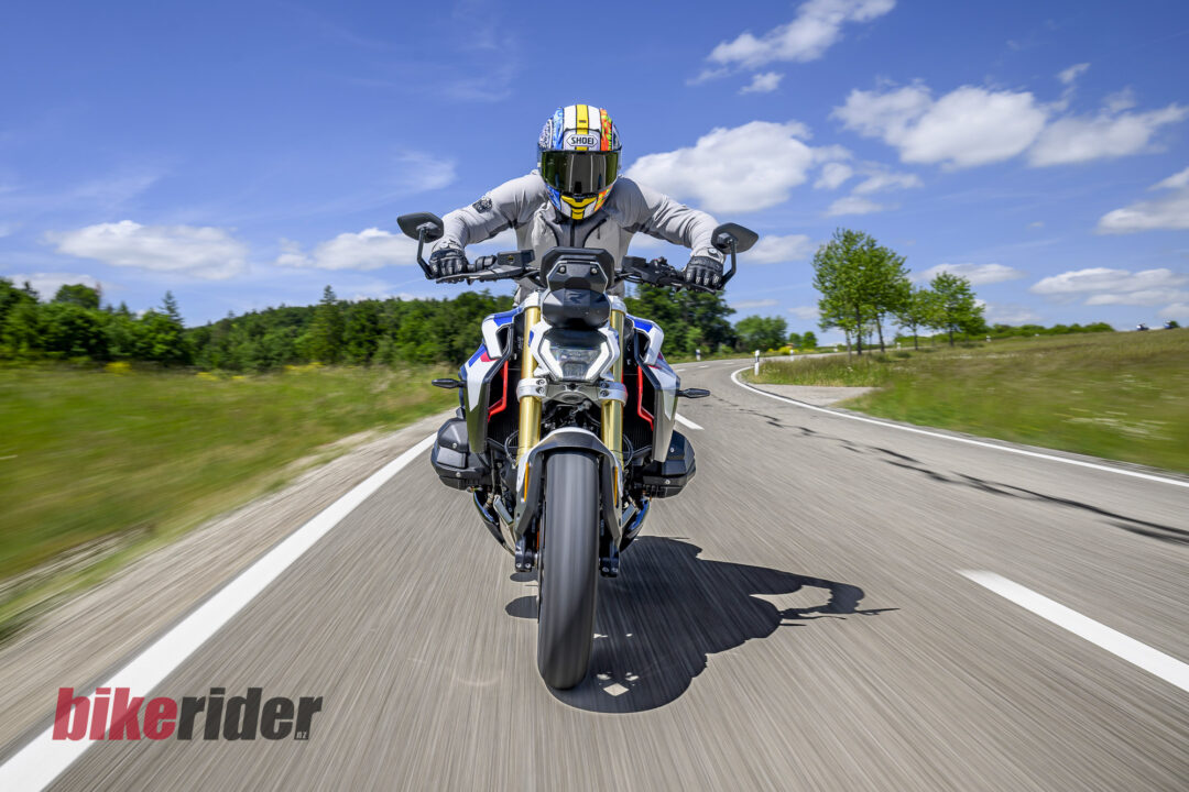 BMW R 1300 R review, action shot, road tracking shot