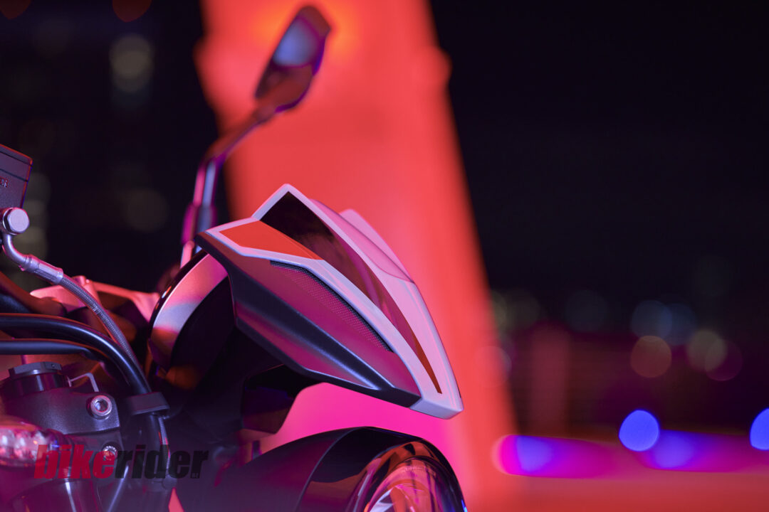 2026 Triumph Trident 800 screen wind deflector