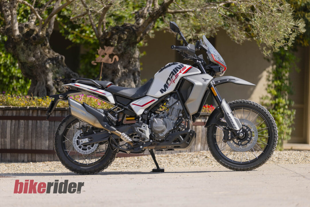 Moto Morini Alltrhike 450 static