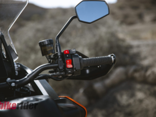KTM 1390 Super Adventure EVO S review switches