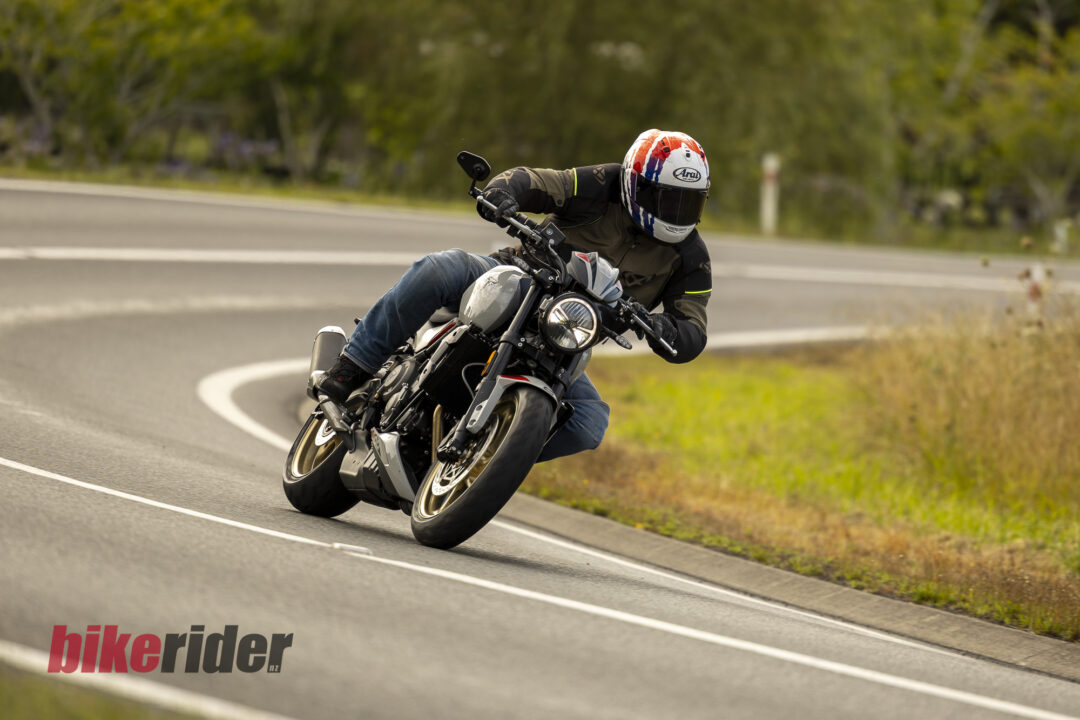 2026 Triumph Trdient 800 action