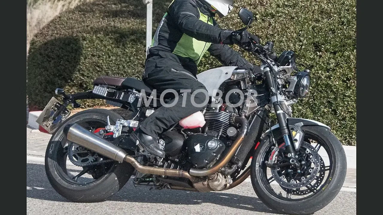 Triumph Speed Twin 1200