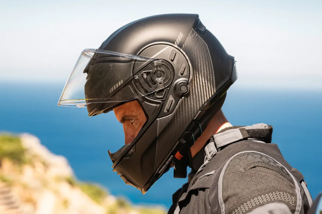Cardo Beyond helmet review