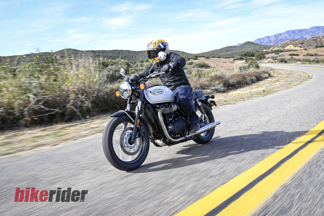 2026 Triumph Bonneville T100 & T120