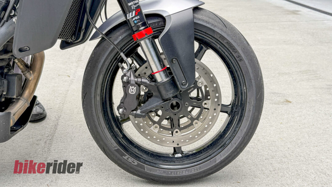 Husqvarna Vitpilen 801 NV Motorcycles CST Migra S5 tyre front