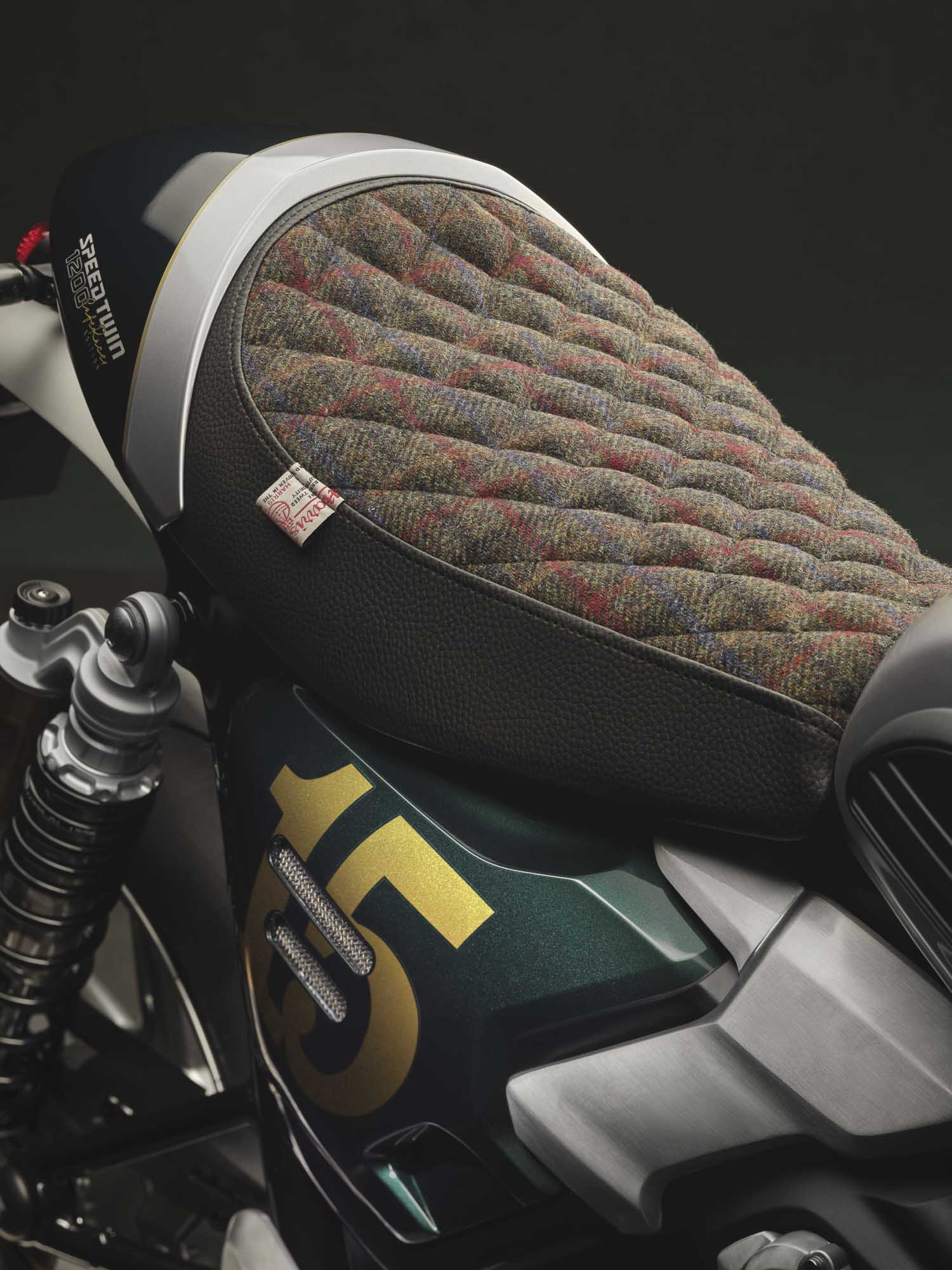 Distinguished Gentlemans Ride Prize Triumph Speed Twin 1200 Cafe Racer saddle tweed