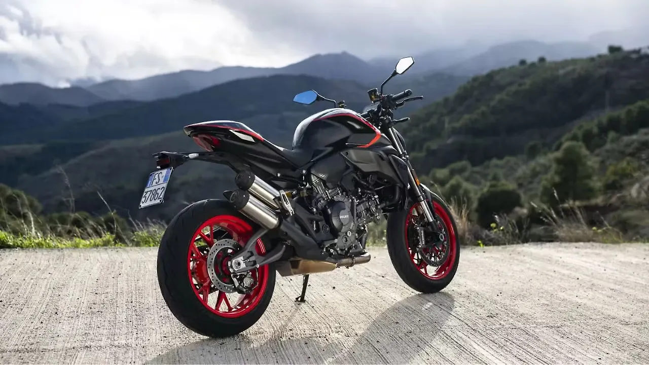Ducati Monster V2