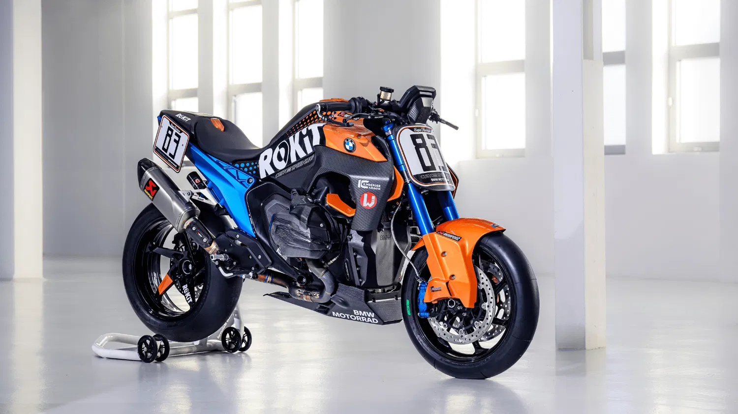 BMW R1300 R Superhooligan