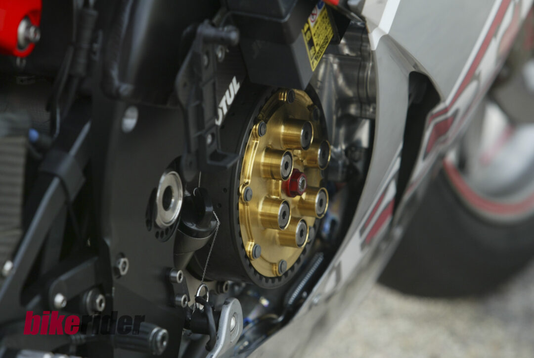 Yamaha M1 test Alan Catchart clutch